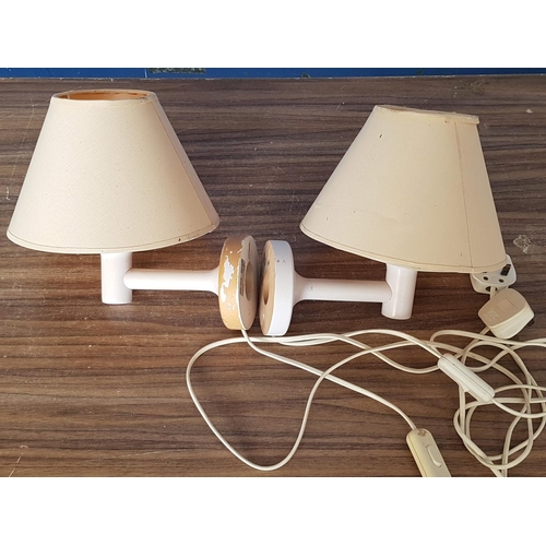 312 - Pair of Wall Lightings (Un-Tested)