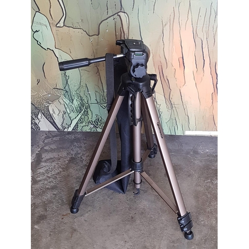 321 - 7 Day Shop Camera Tripod with Cover