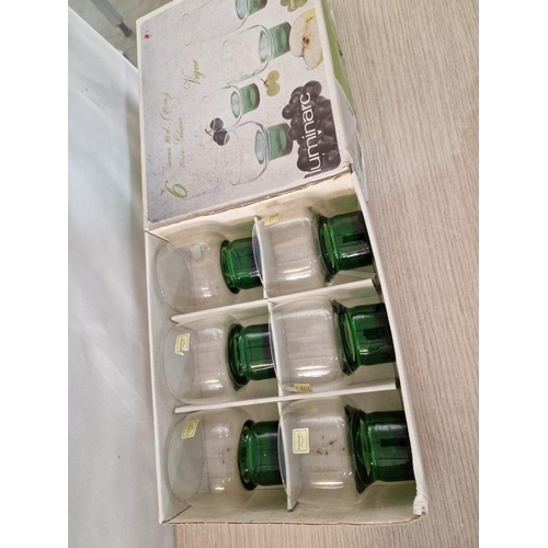 38 - Boxed Set of 6 x Luminare French Glasses with Green Bases