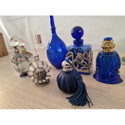 39 - 8 x Decorative Glass Perfume Bottles, (Ave. H: 9cm)