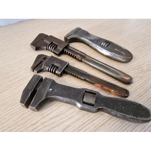 69 - 4 x Wrenches, (Approx. 15, 16, 17 and 22cm), (4)