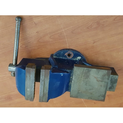 262 - Large Heavy Duty Bench Vice Tool