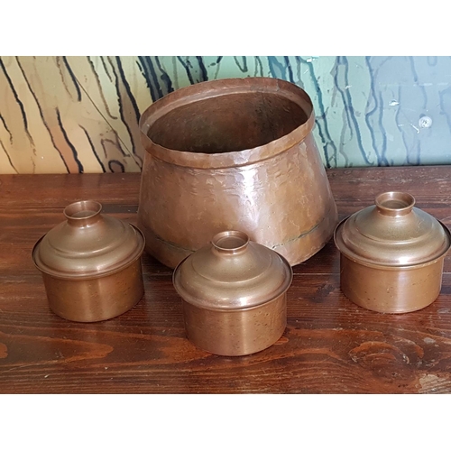 332 - Collection of Vintage Style Copper Pots (1 x Big; Ø17.5 x H:14.5cm) and 3 x Matching with Lids (Ø10.... 