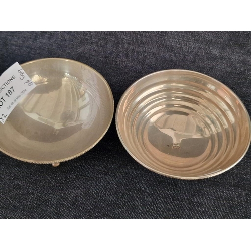 718 - 2 x Silver (.830) Small 3-Footed Round Dishes, (Approx. Total Weight: 68g, Largest Ø: 8cm), (2)