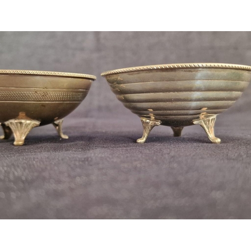 718 - 2 x Silver (.830) Small 3-Footed Round Dishes, (Approx. Total Weight: 68g, Largest Ø: 8cm), (2)