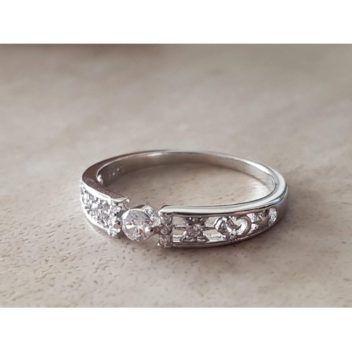 723 - Filigree Silver Ring with Little Clear Crystal in Centre, Size P, Total Weight 2gr