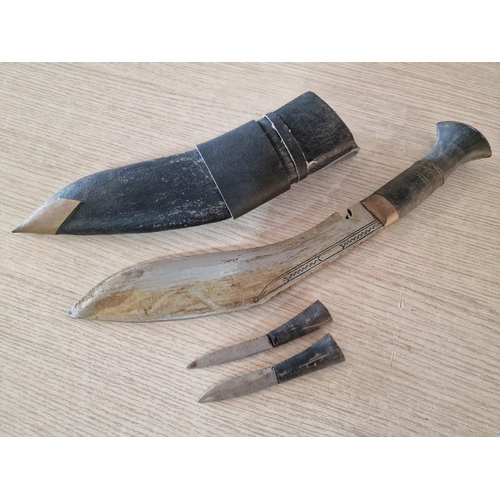 186 - Kukri Knife in Sheath with 2 x Mini Daggers