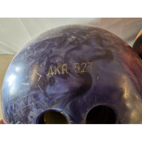 411 - 2 x Bowling Balls; Super Solar Size 15 and Columbia 300 (Finger Holes a/f), (2)