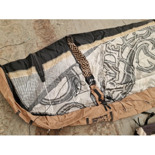 418 - Kite Surfing Kite; Bandit, Size 7 with Bar Lines and Carry Bag