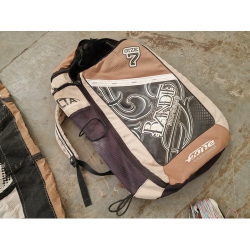 418 - Kite Surfing Kite; Bandit, Size 7 with Bar Lines and Carry Bag