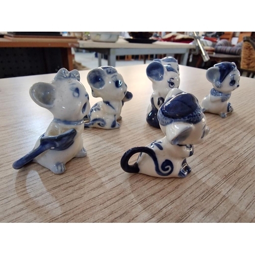 83 - 6 x Vintage Blue & White Delft Style Hand Painted Miniature Cat Figures, (6)