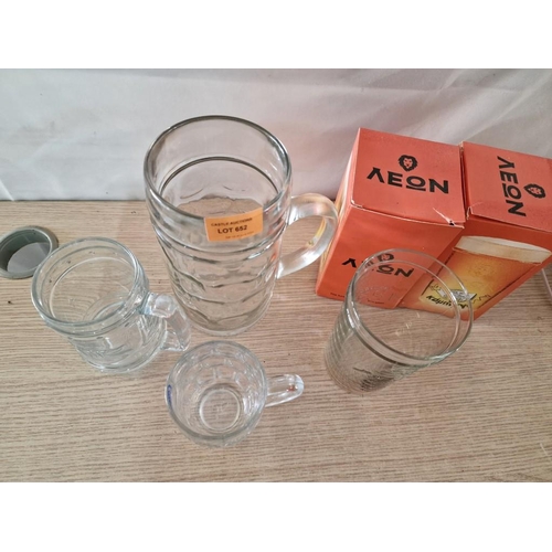 652 - 2 x Boxed 'LEON' Beer Glasses, Oversized Glass Tankard and 2 x Others, (5)