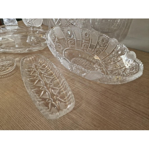 653 - Large Collection Crystal & Glass Tableware; Fruit Bowl, Coasters, Dishes, Serving Bowl, Vase, Decant... 