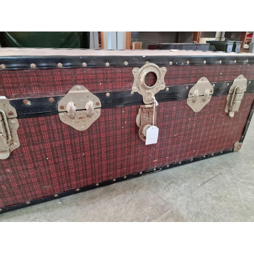 92 - Vintage Travelling Trunk with Leather Carrying Handles and Metal Clasps, (Approx. 90 x 51 x 36cm)