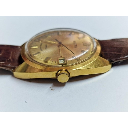 573 - Wostok Gents Wrist Watch, Made in USSR, Gold Tone Face & Case with Date, 17 Jewells, * Running When ... 