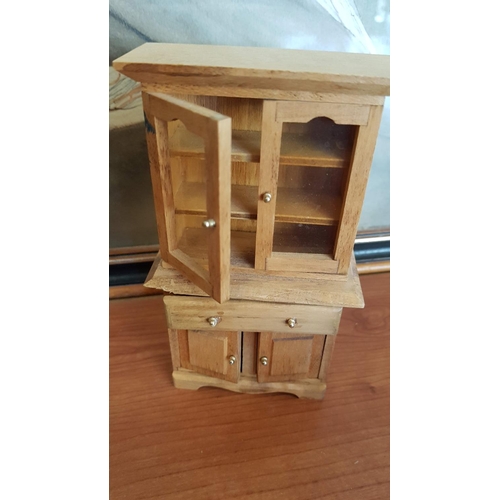 272 - Doll House Furniture; Victorian Wooden Mini Furniture; Chest of Drawers (4 x 10 x 8cm) Display Unit ... 