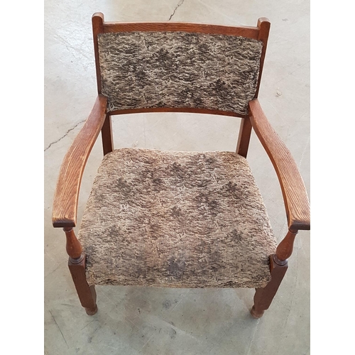 550 - Vintage Nursing Chair with Fabric For Upholstery