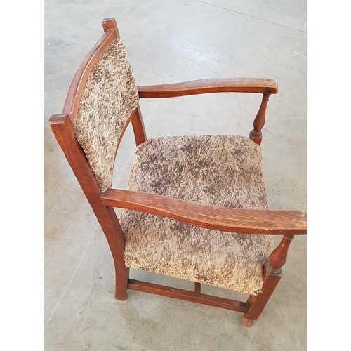 550 - Vintage Nursing Chair with Fabric For Upholstery