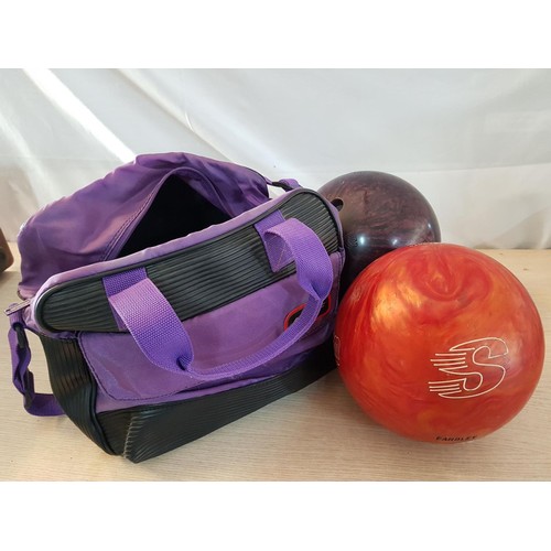 112A - 2 x Bowling Balls with 1 x Bowling Bag