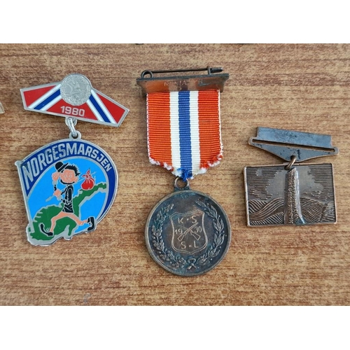 260 - Collection of 10 x Assorted Medals (see multiple catalogue photos)