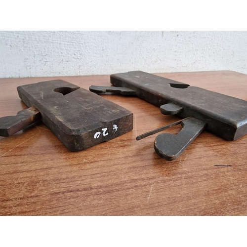 42 - 2 x Vintage Wooden Carpentry Moulding Planes, (2)