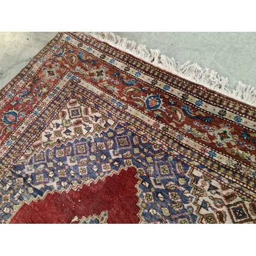 13 - Decorative Persian Style Carpet, Wool, (Approx. 190 x 120cm)