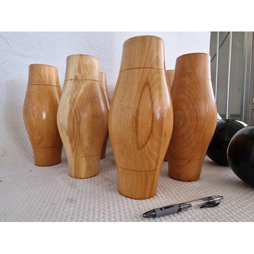 182 - 9 x Wooden Skittles, (Approx. H: 25cm), Together with 3 x 'Drakes Price 5' Bowling Balls, (12)