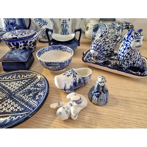 19 - Collection of 19 x Pieces of Assorted Blue & White Porcelain Items / Tableware, (19)