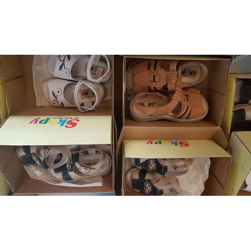 101 - 26 x Pairs of Various Kid's Shoes in Different Sizes, Style, Colour (Un-Used, Boxed)