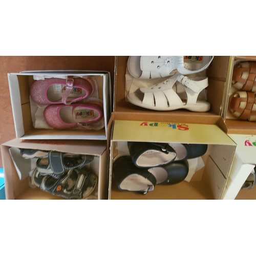 101 - 26 x Pairs of Various Kid's Shoes in Different Sizes, Style, Colour (Un-Used, Boxed)