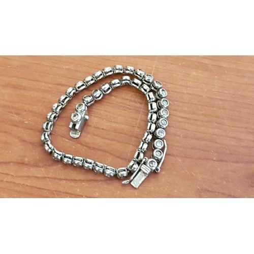 310 - .925 Silver Tennis Bracelet with Clear Stones (Total Weight 8gr, L:19.5cm)