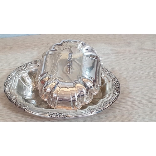 317 - Vintage Style Silver Plated Tableware Covered Entree Severing Dish (29.5 x 22.5 x 10.5cm)