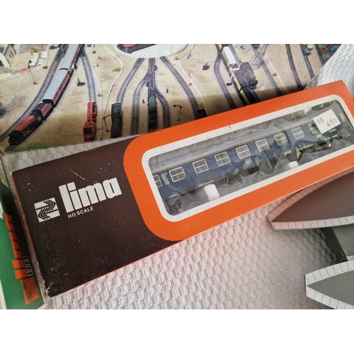 144 - Large Collection of Model Trains, 'Lima' HO Scale (1:87), Incl. Diesel Engines, Models 1630L, V160 0... 