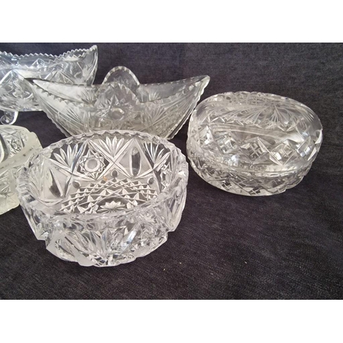 199 - Collection of Crystal & Glassware; Bowls, Pair of Large Ashtrays / Dishes and Lidded Trinket Dish, (... 