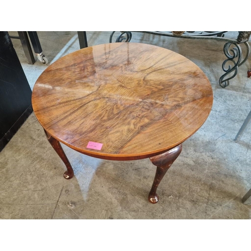 106 - Vintage Wooden Classical Style Round Side Table with Cabriole Legs, (Approx. Ø: 60cm, H; 42cm)