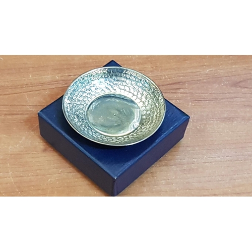 177 - Silver (.925) Dish / Small Bowl with Hammered Finish Pattern, (Approx. Ø: 6.5cm, 9.5g)