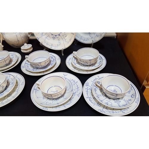 185 - Large Collection of Antique Villeroy & Boch Tableware; Various Related Porcelain Makers Stamps (see ... 