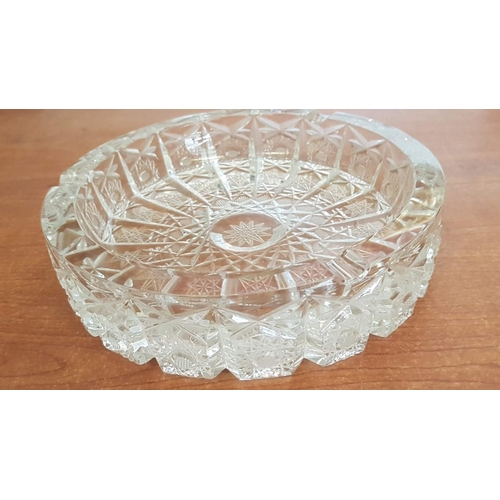 226 - Large / Heavy Bohemia Crystal Ashtray (Approx. Ø: 20cm, H: 5cm)