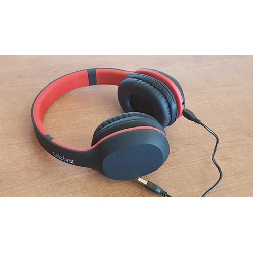 228 - Celebrat A18 Hi-Fi Stereo Wireless Bluetooth 5.0 Headphones (Black & Red)