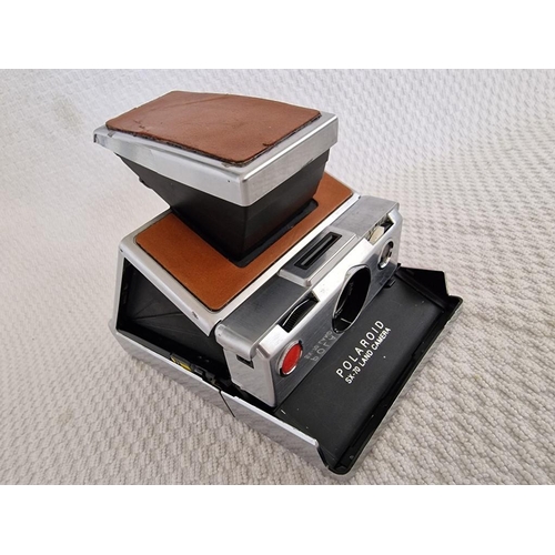 107 - Vintage Polaroid SX-70 Land Camera