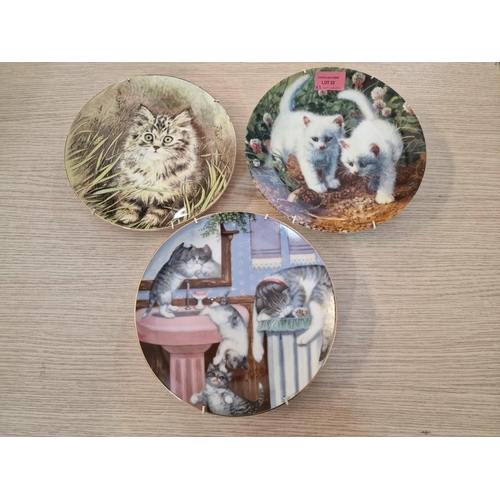 22 - 3 x Collectable Wall Plates with Cats; Royal Worcester, Knowles and Hamilton Collection, (3)