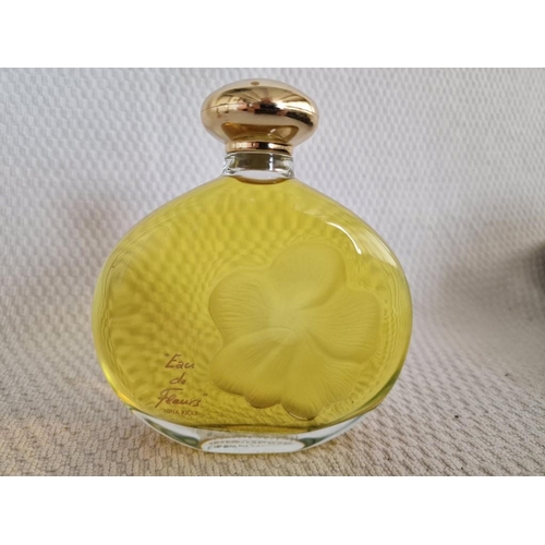 850 - Nina Ricci, Paris 'Eau De Fleurs' Eua De Toilette, in 200ml Lalique Bottle, Made in France