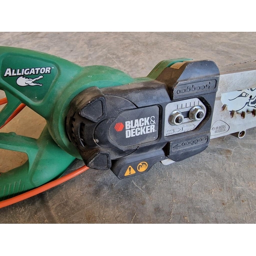 80A - Black & Decker 'Alligator' Chainsaw (Model: GK1050), * Basic Test and Working when Lotted *