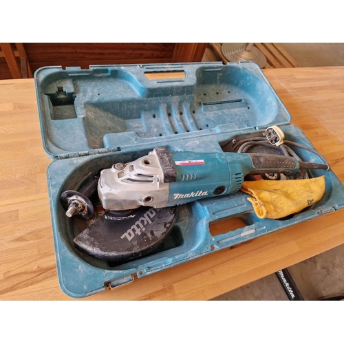 80C - Makita Large Angle Grinder, (Model: GA9020), Ø: 230mm, 2200w, in Fitted Carry Case with Spare Blades... 