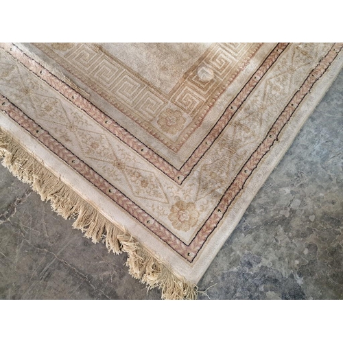 189 - Large Classical Style Carpet with Gold and Beige Tone Pattern, (Approx. 292 x 195cm)