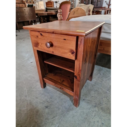 459 - Solid Pine Wood Bedside Unit with Drawer, (Approx. 45 x 45 x 62cm)