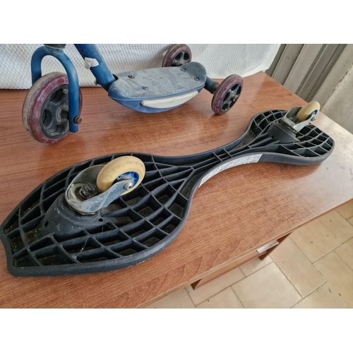 48 - Child's Scooter and a Razor Skate Board / Waveboard, (2)