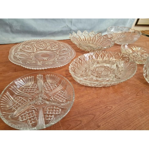 86 - Collection of 7 x Vintage Glass Bowls / Dishes, (7)