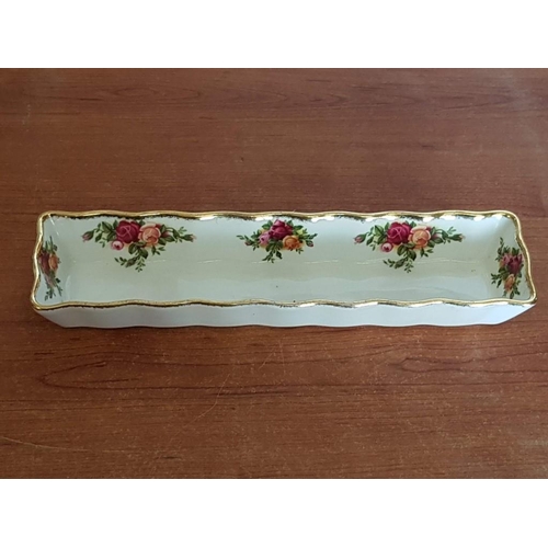 141 - Royal Albert 'Old Country Roses' Rectangular Dish / Tray, (Approx. 21 x 5.5 x 3cm)