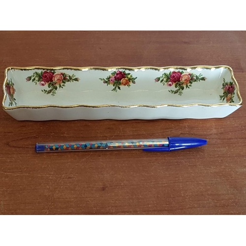 141 - Royal Albert 'Old Country Roses' Rectangular Dish / Tray, (Approx. 21 x 5.5 x 3cm)